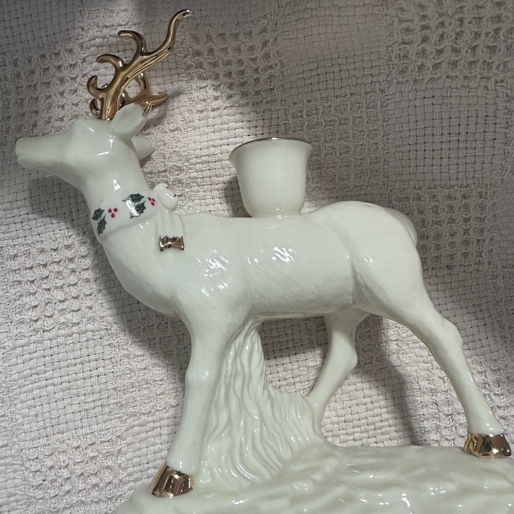 White and Gold Holiday Reindeer Decor